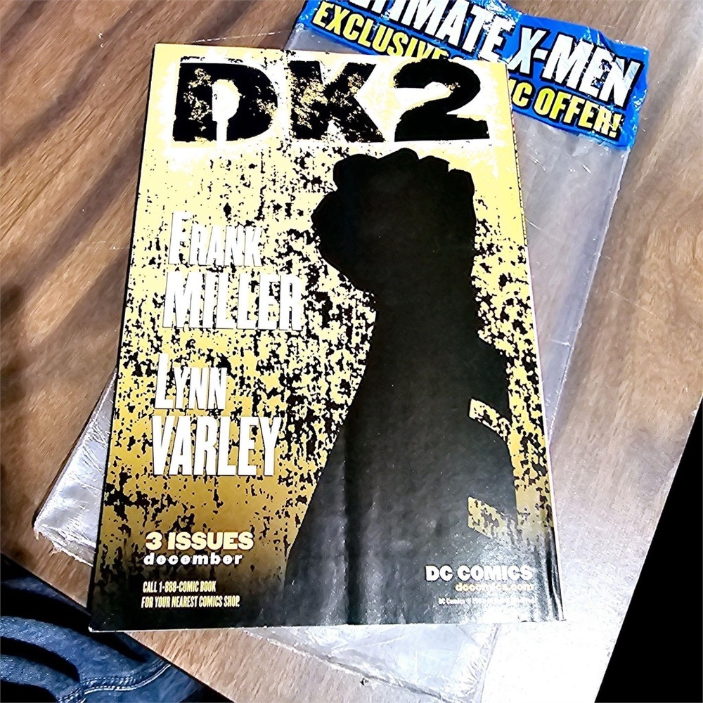 January 2002 Wizard Comic Guide Magazine - Picture 3 of 3